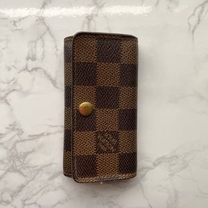 Louis Vuitton 4 Key Holder Damier Ebene